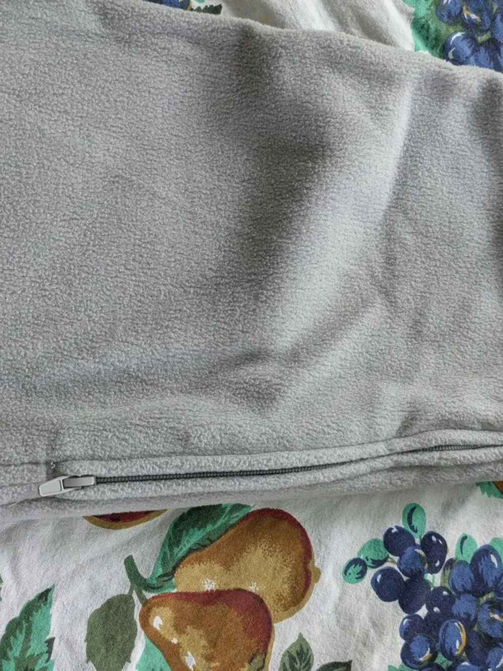 Halo micro-fleece sleep sack. NWOT. Gray. Size Small (birth to 6 months)